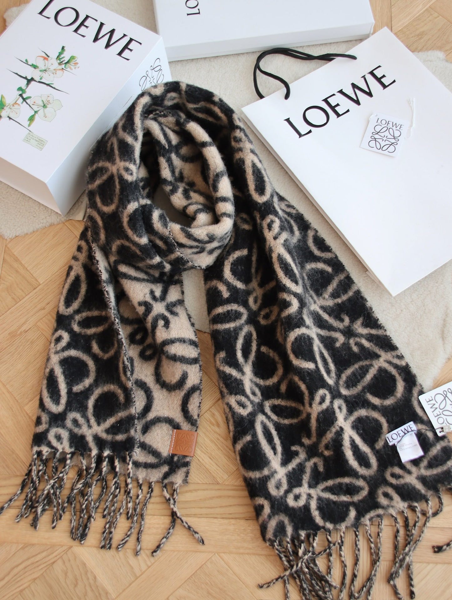 14A242W　Fashion scarves