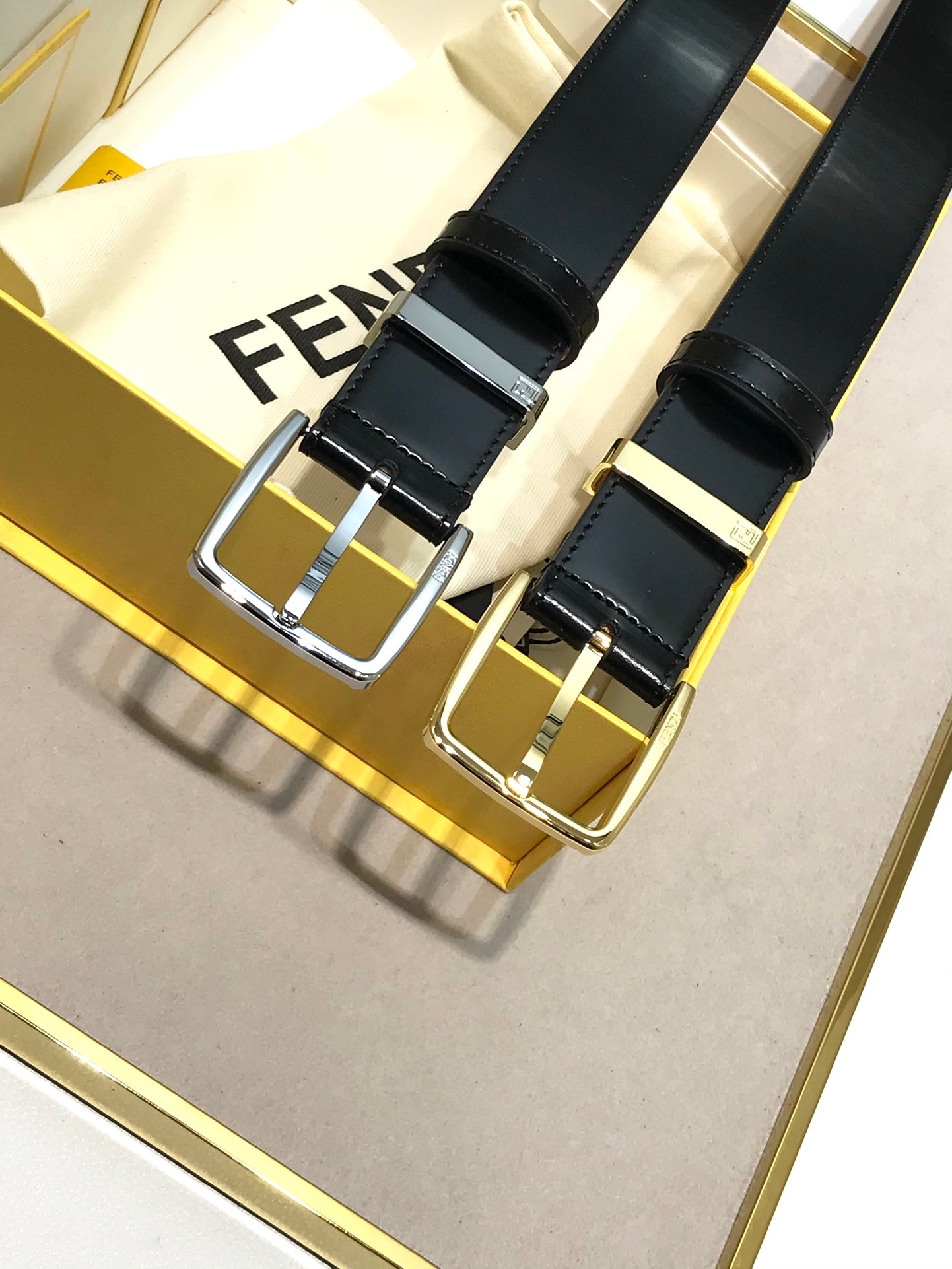 14F93P   (High quality leather belt With full package)