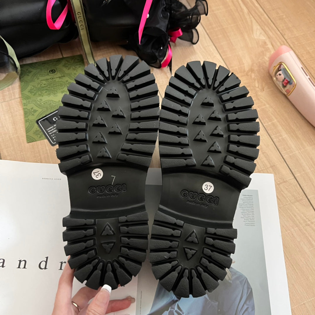 14B34Z   fashion slippers