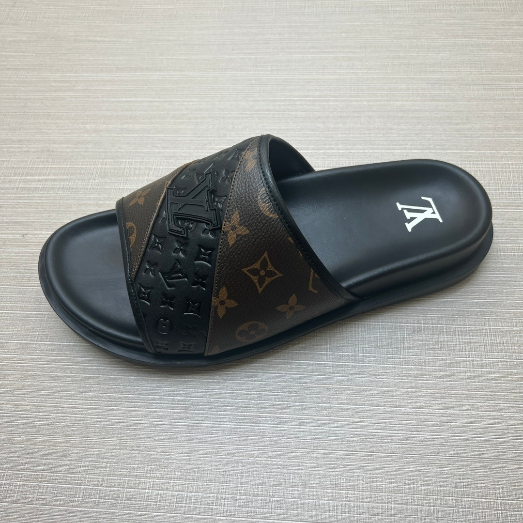 54E2Z    fashion slippers