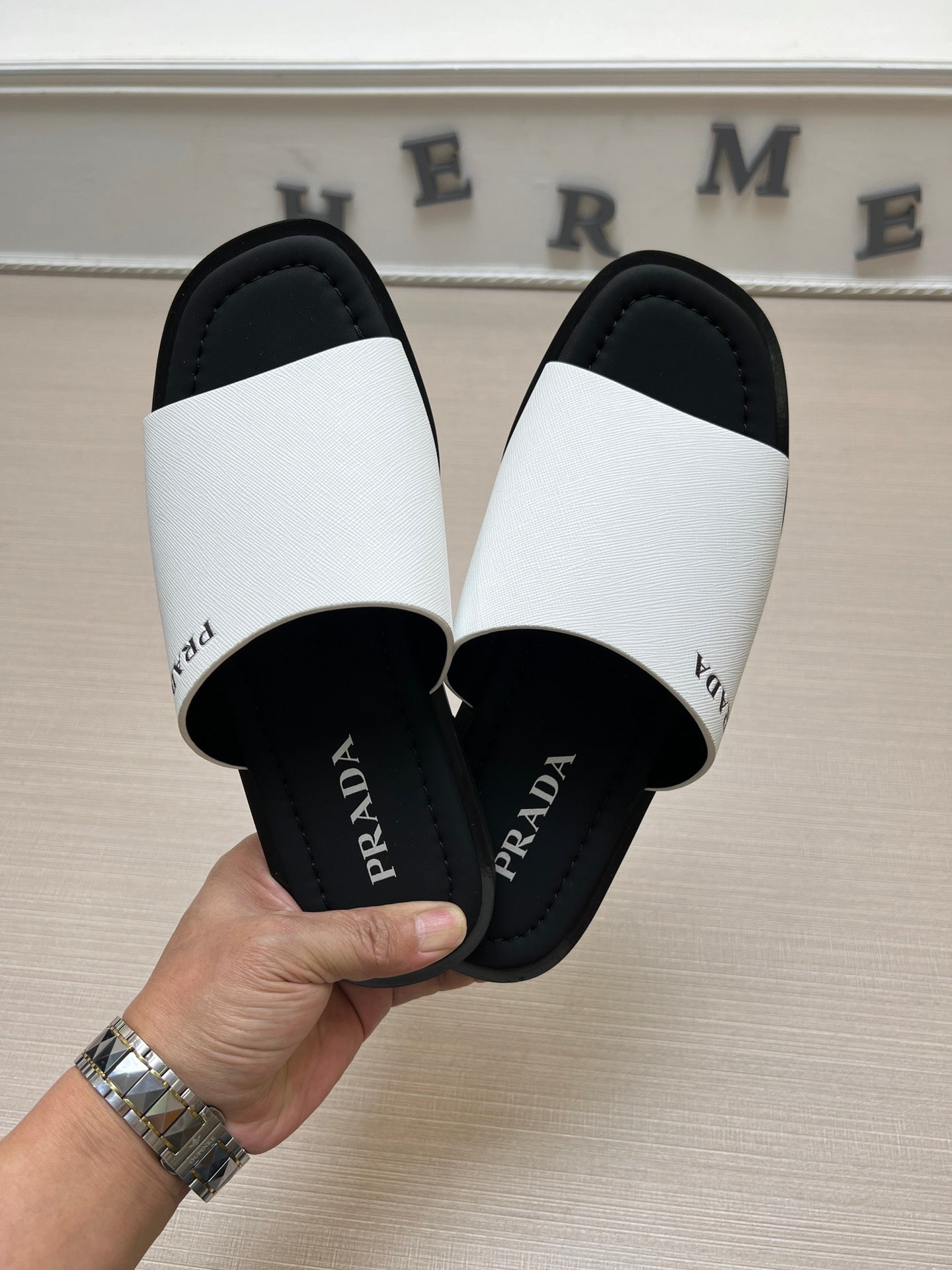 54PD73Z   fashion slippers