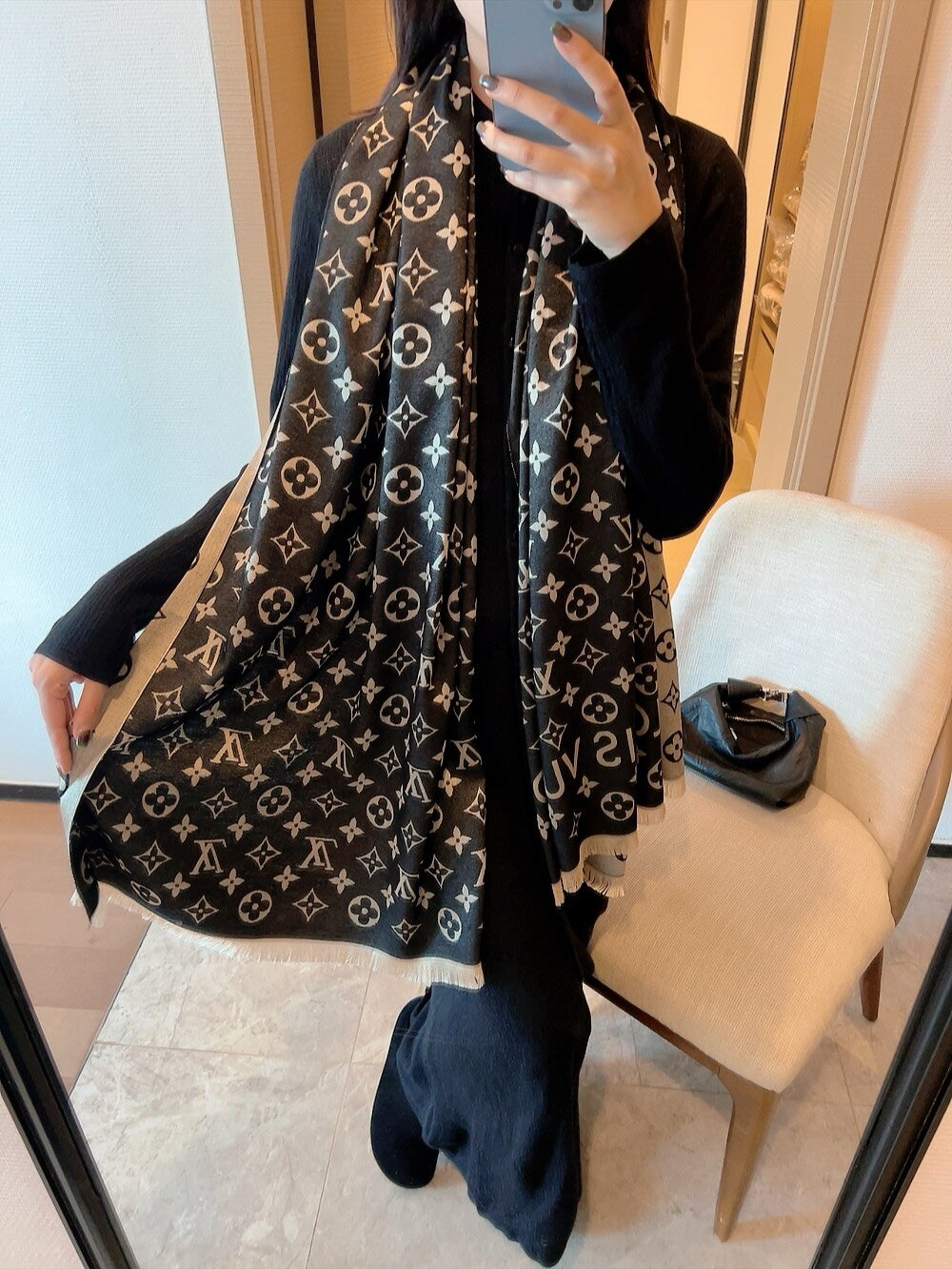 14E287W　 Fashion scarves