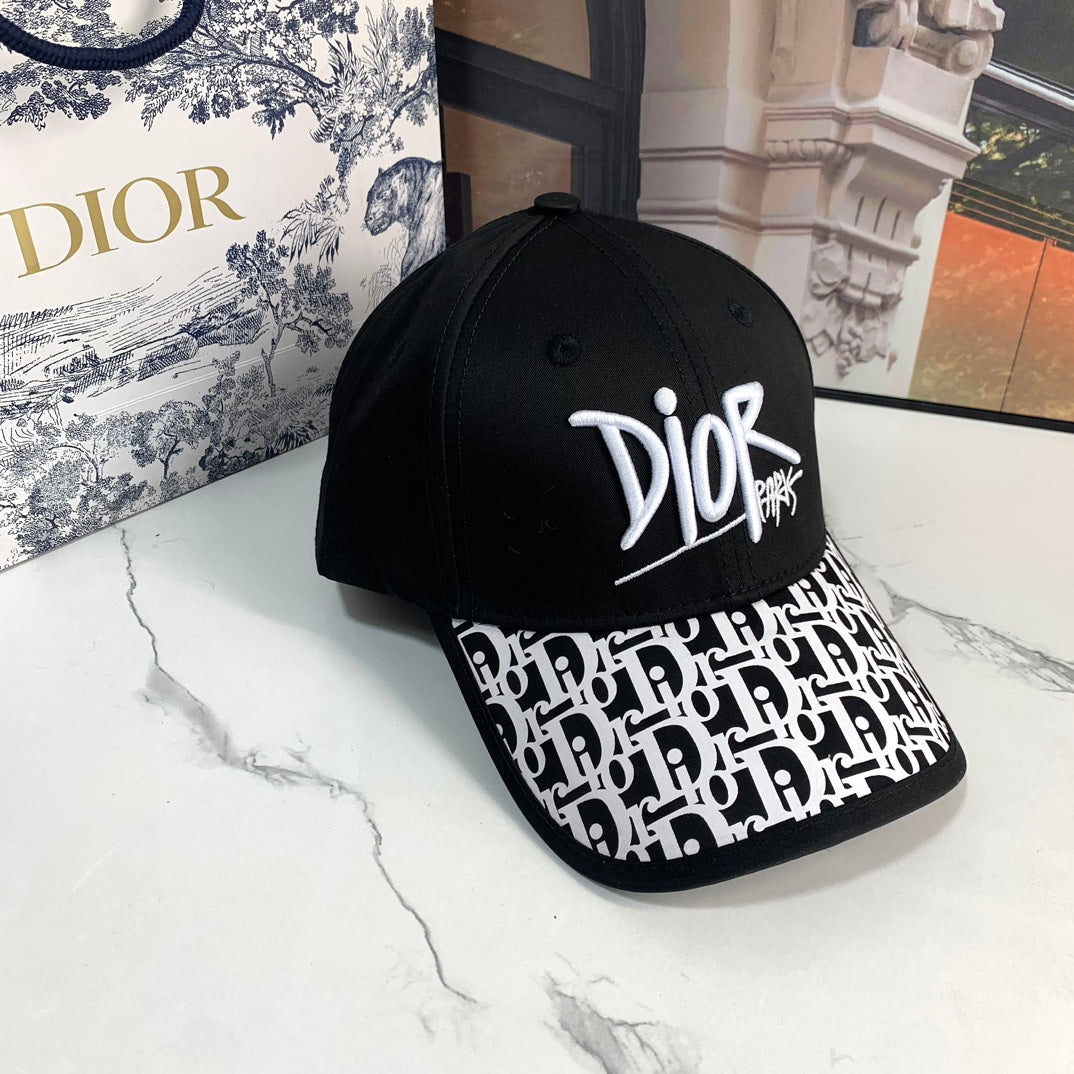 14D129M   Fashion hats