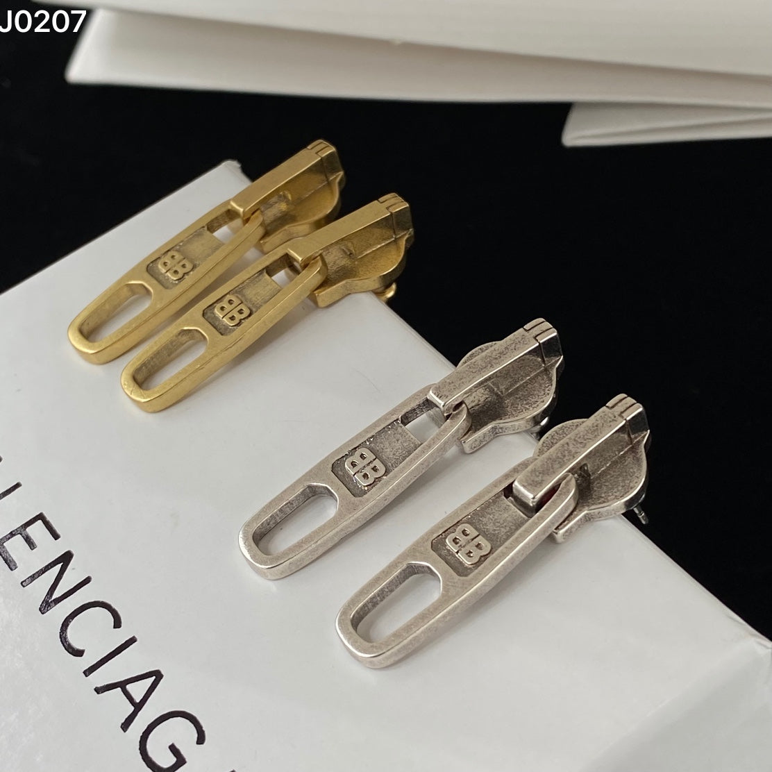 14J132E  Fashionable and high quality earrings