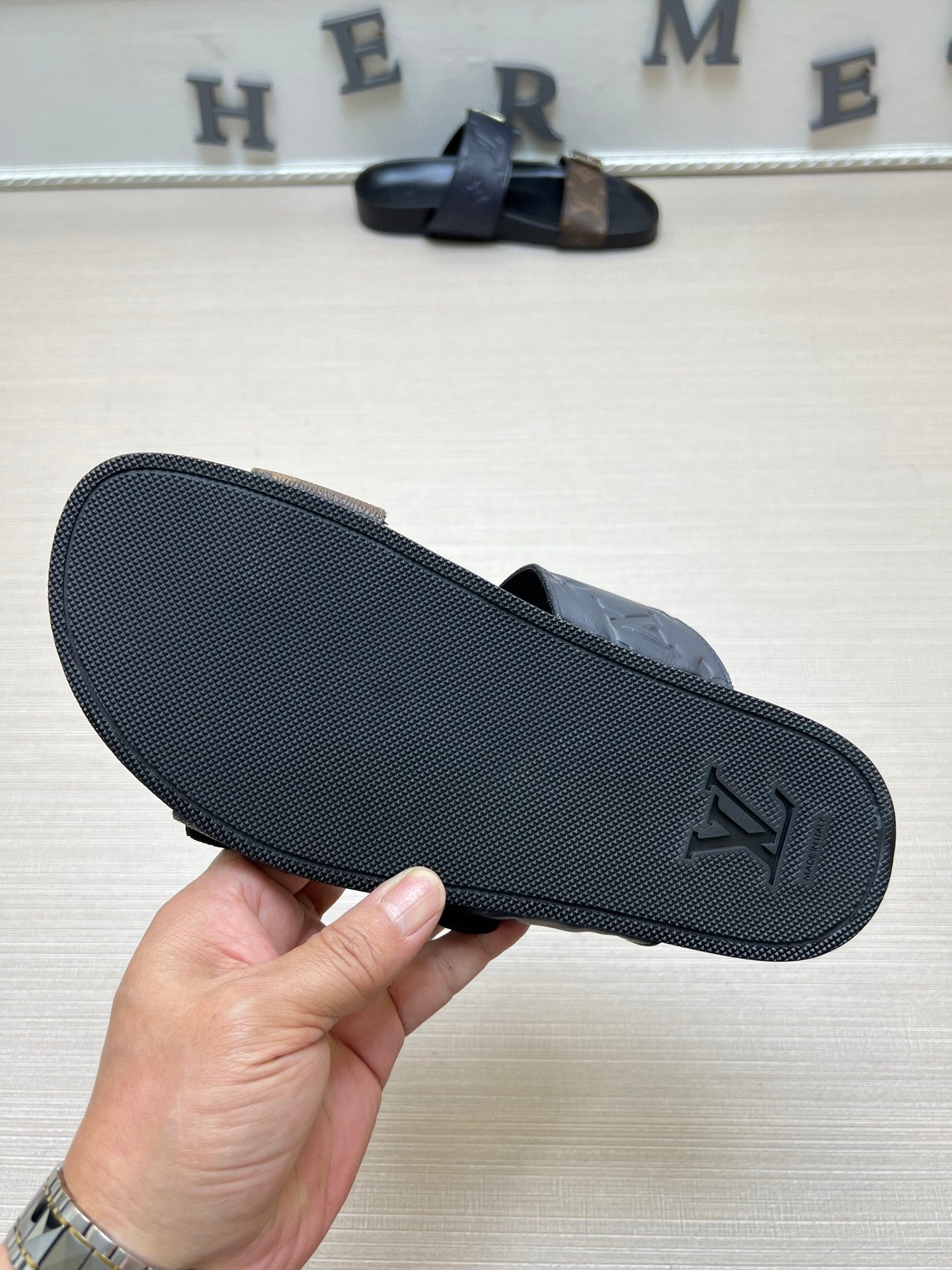 54E87Z  fashion  slippers