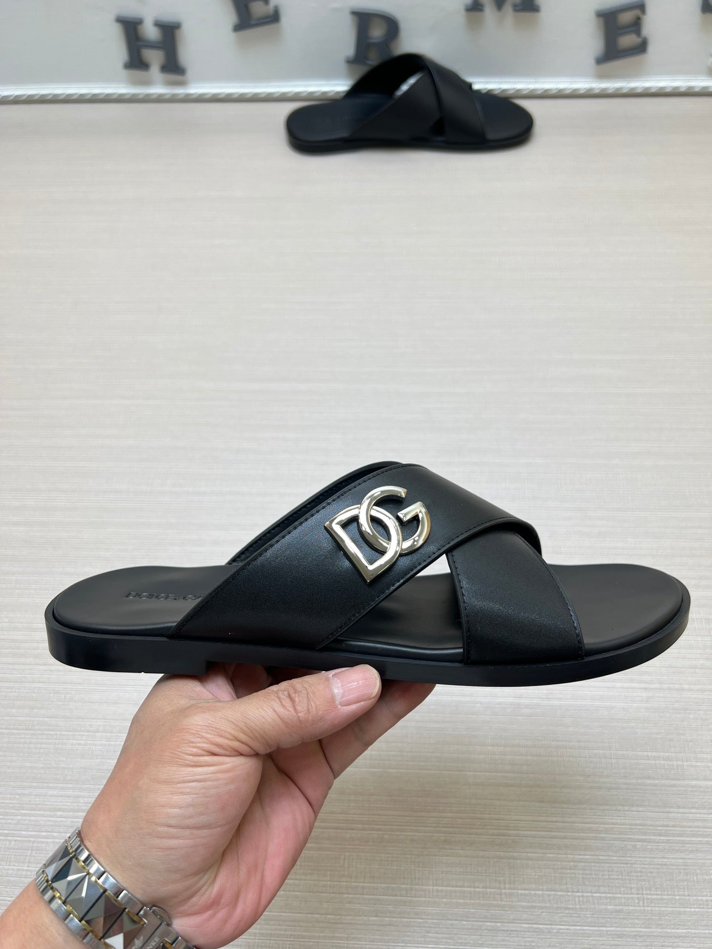 54A93Z   fashion slippers