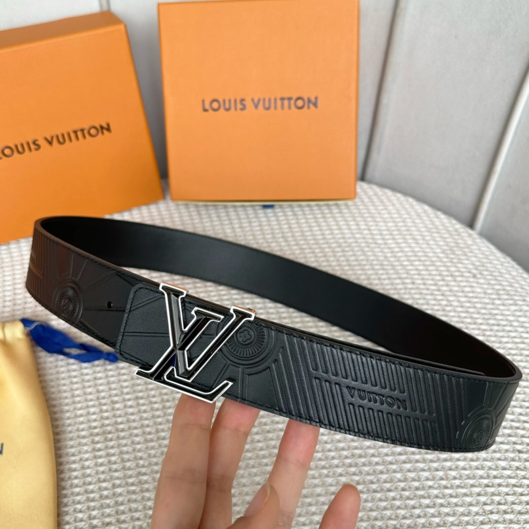 14E54P   (High quality leather belt With full package)