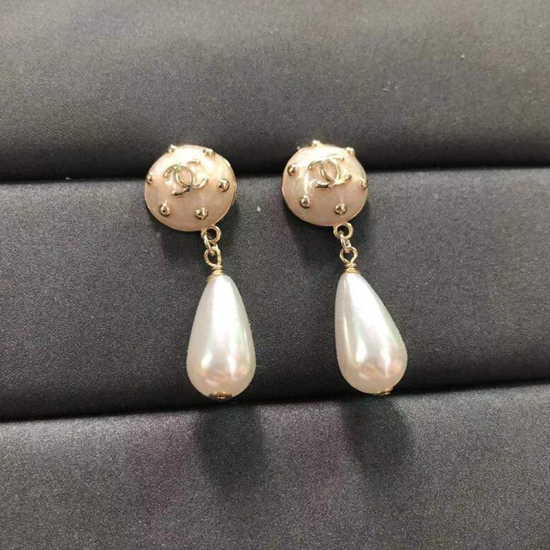 14C32E  Fashionable and high quality earrings