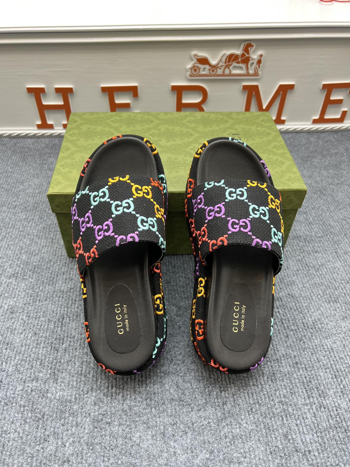 1: 1 High quality leather sandals 5YB72Z