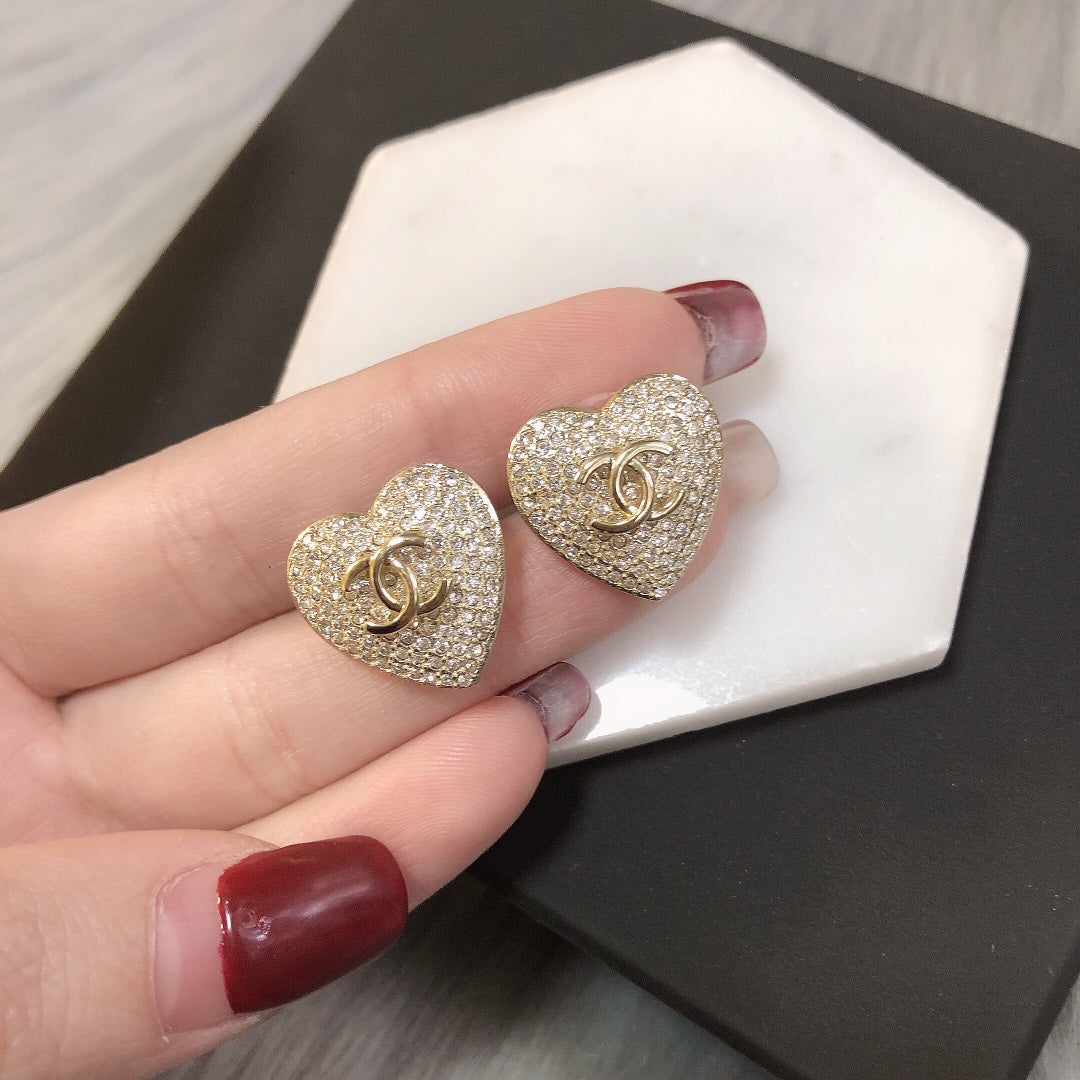 14C40E  Fashionable and high quality earrings