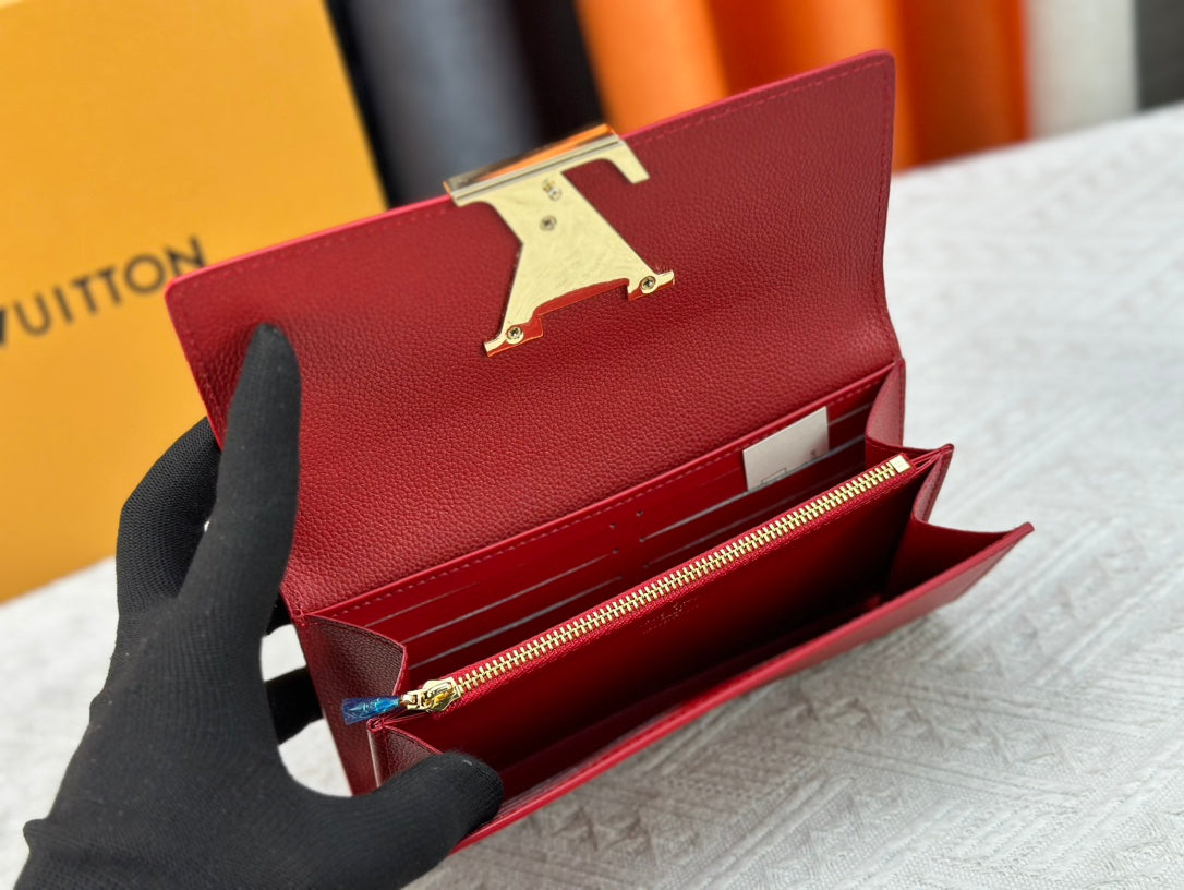 1XE74B Fashionable leather wallets with package