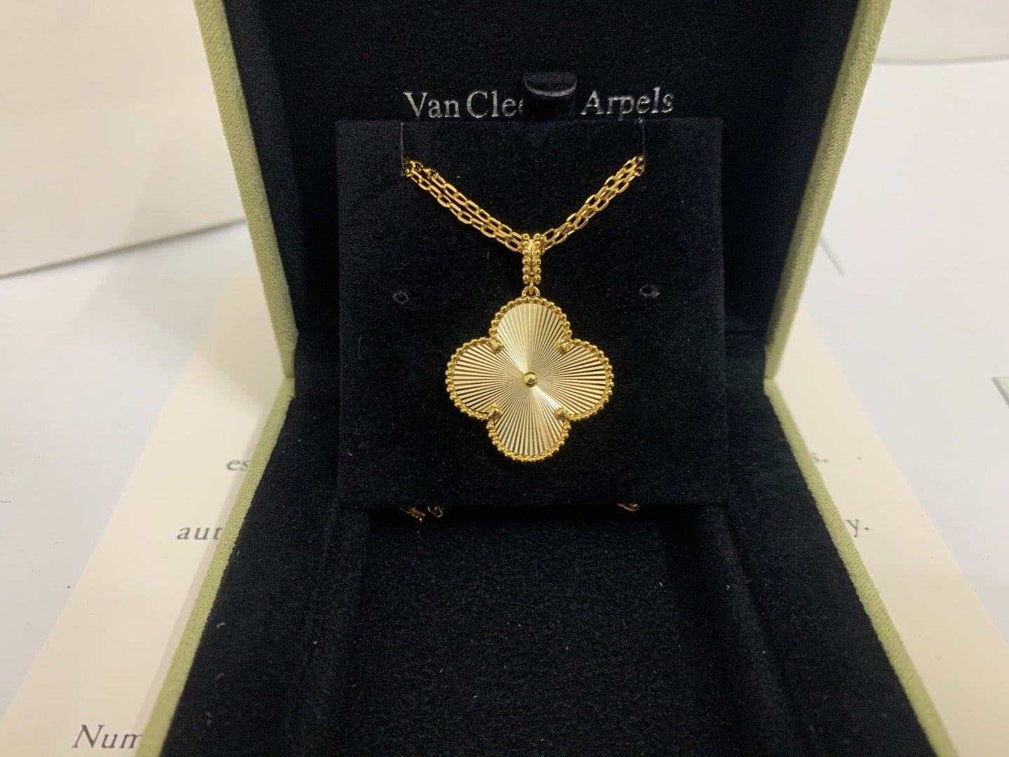 5XVA183X  (1:1 High quality Big flower necklace)