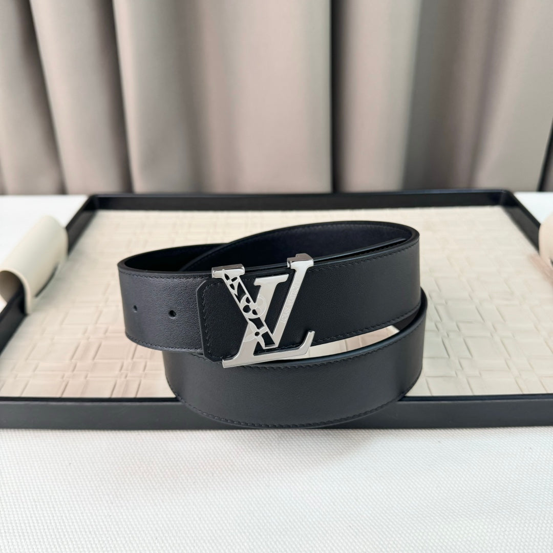 14E26P   (High quality leather belt With full package)