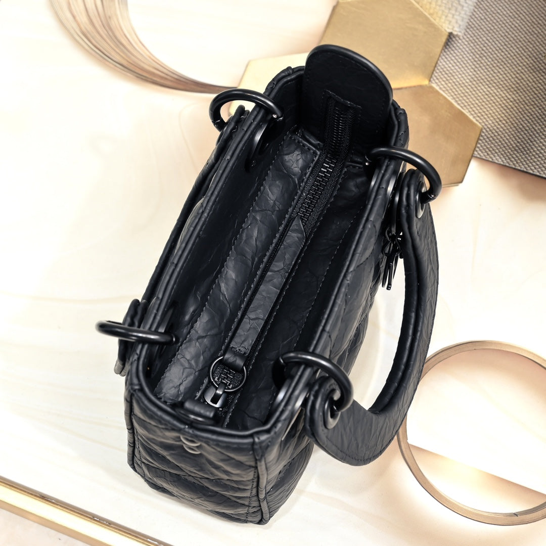 1XD438B Fashionable leather bag