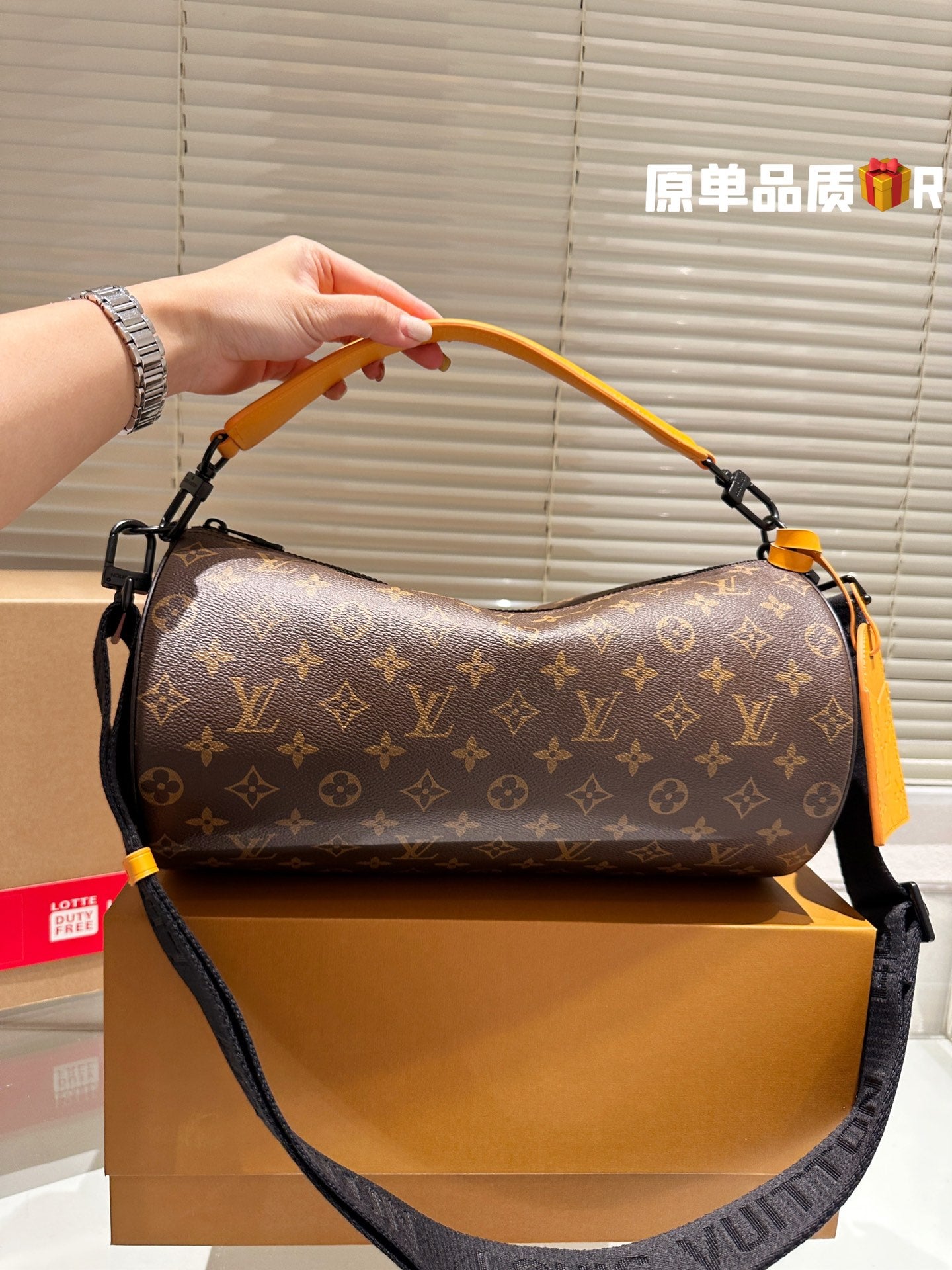 6XE183B ( hight quality leather bag)