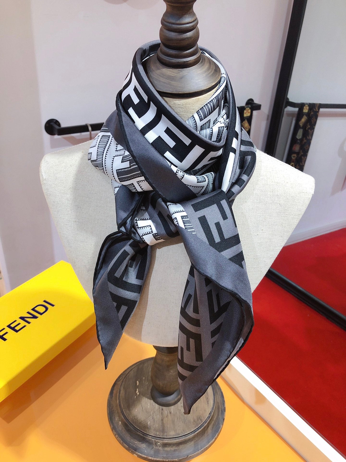 14F26W Fashion high quality scarves