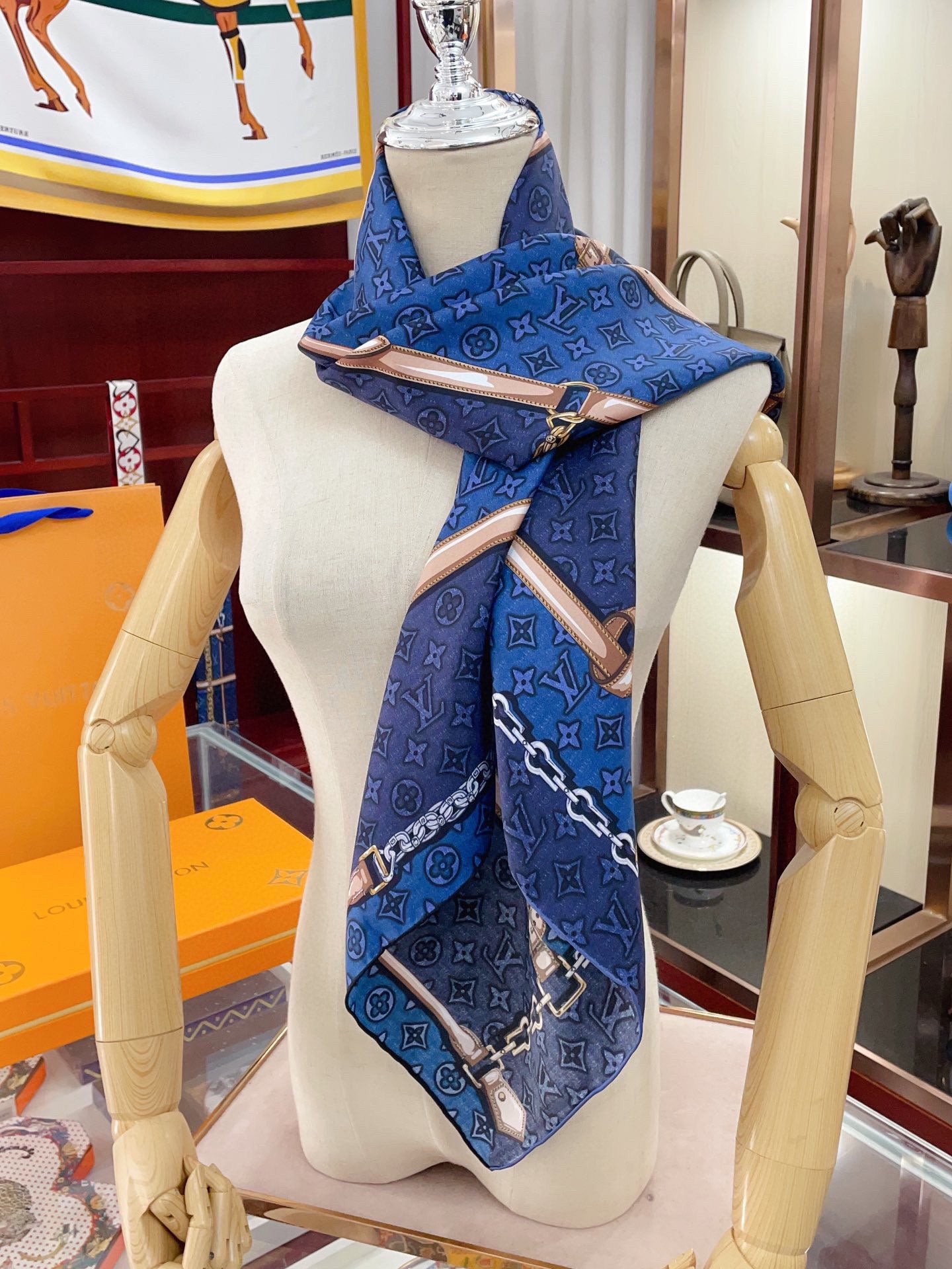 14E16W Fashion high quality scarves