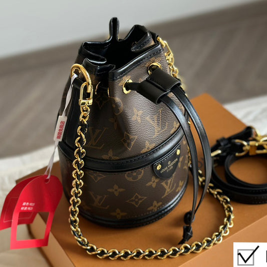 6XE215B ( 1:1 hight quality leather bag)