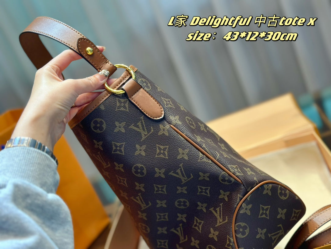 6XE213B ( 1:1 hight quality leather bag)