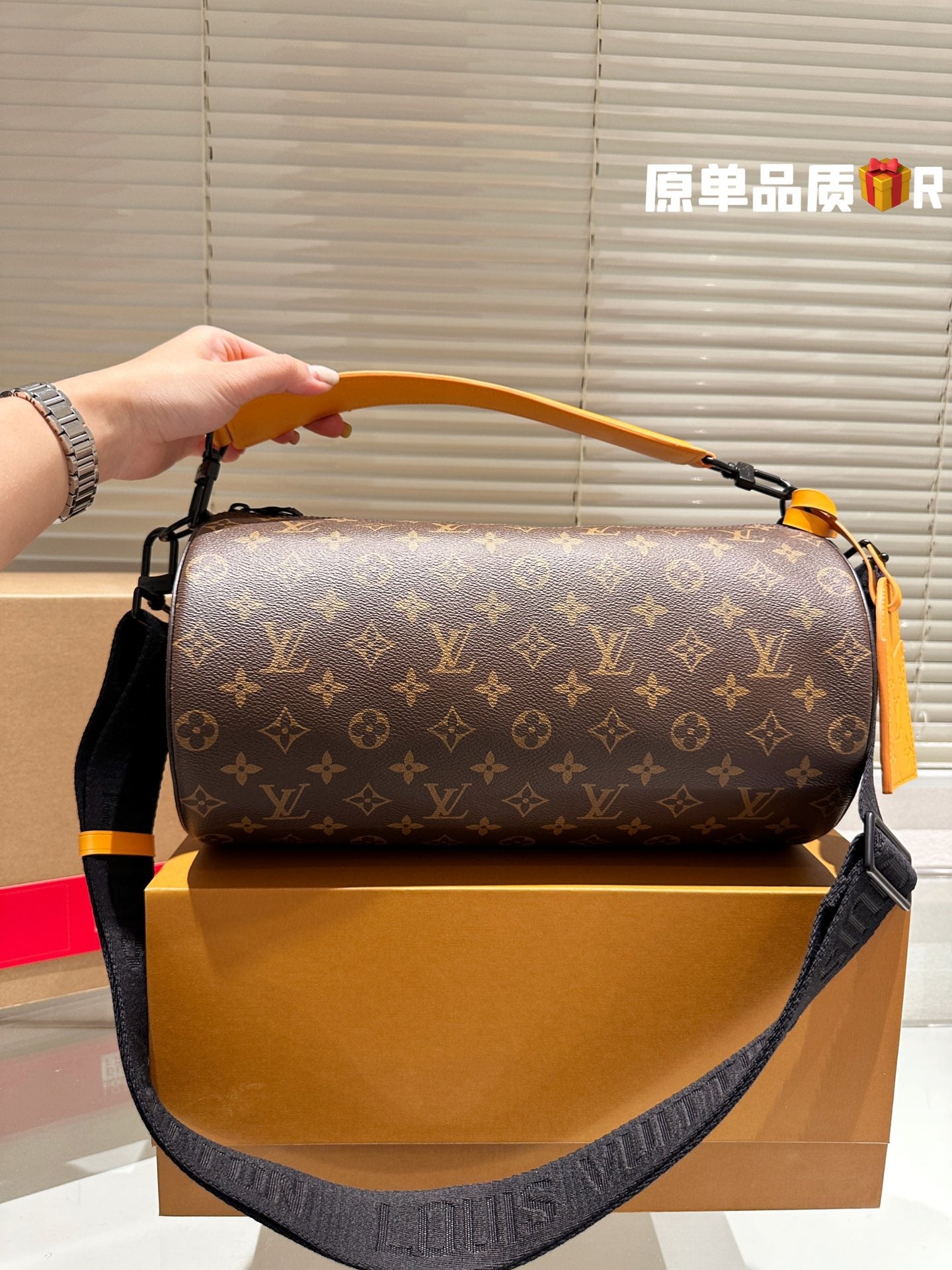 6XE183B ( hight quality leather bag)