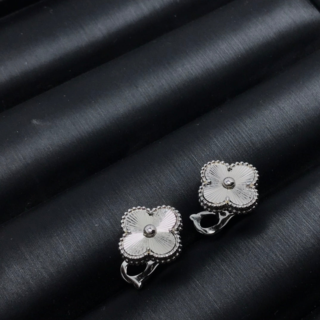 5XVA196E (1:1 High quality earrings)