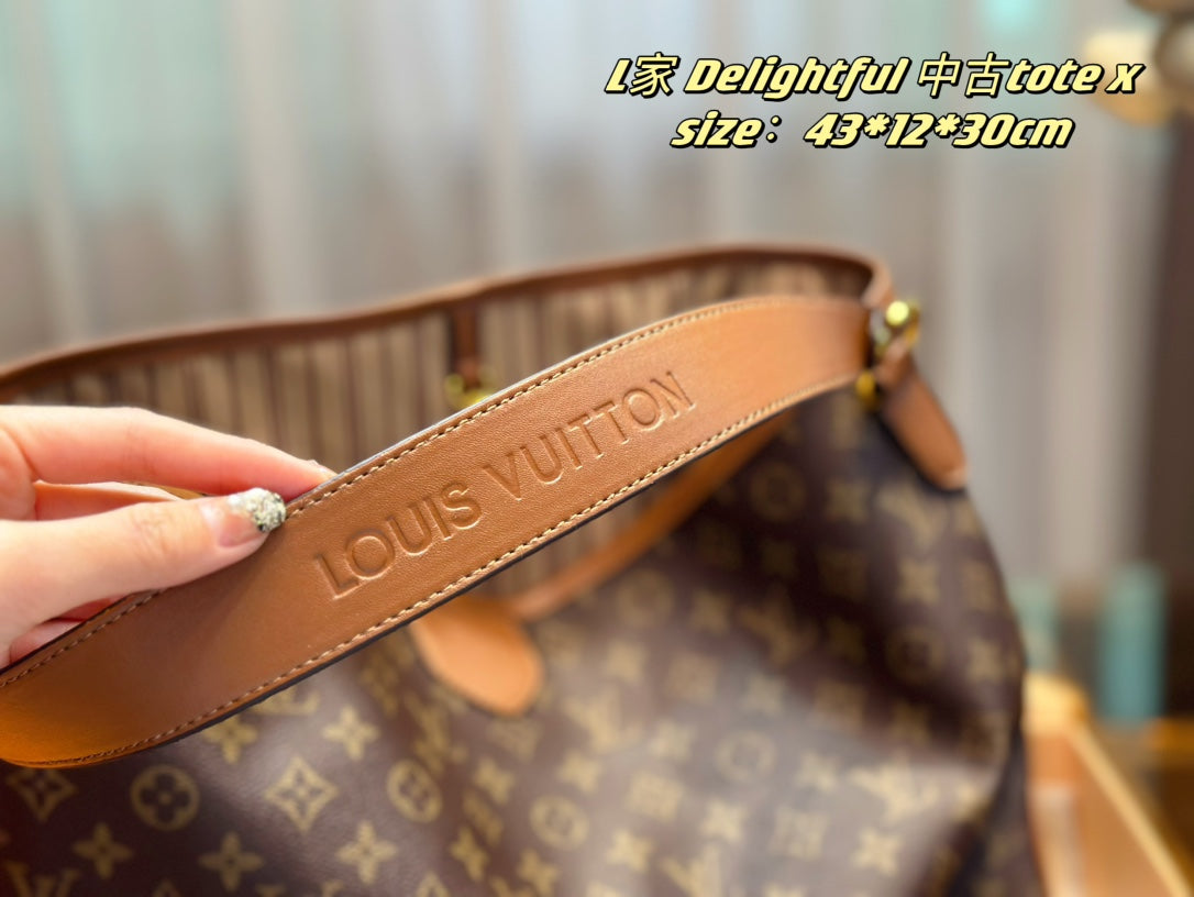 6XE213B ( 1:1 hight quality leather bag)