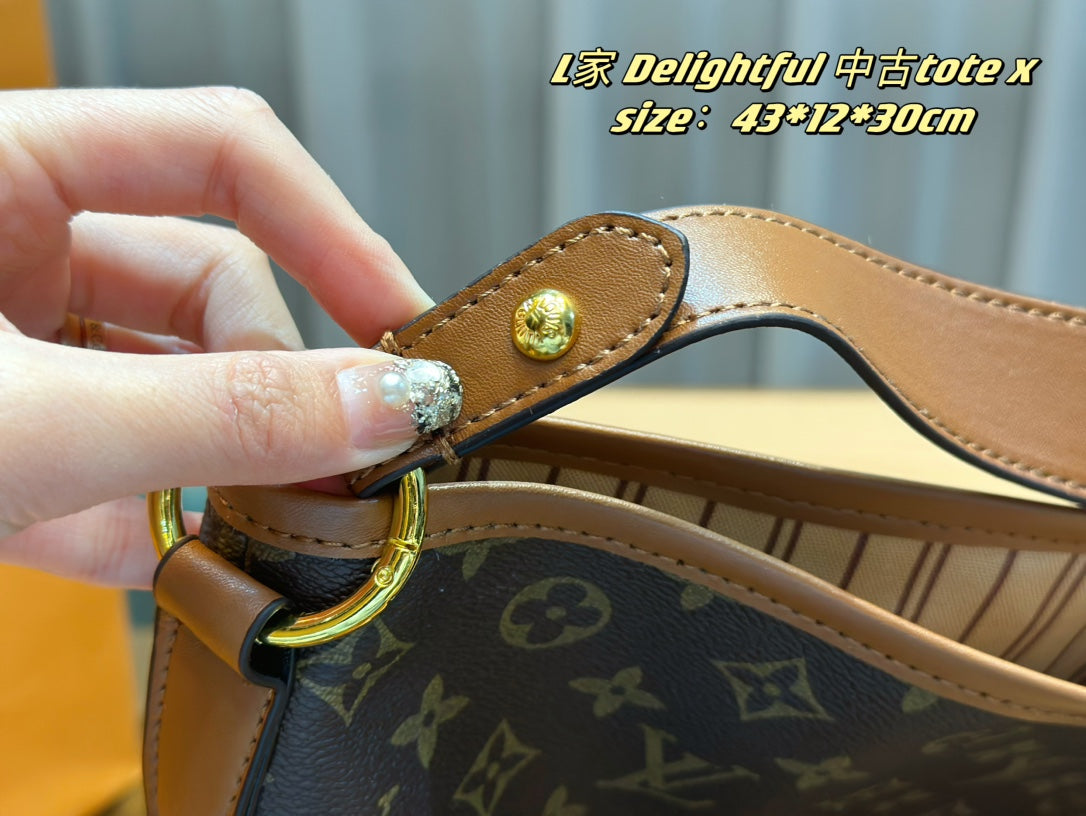 6XE213B ( 1:1 hight quality leather bag)